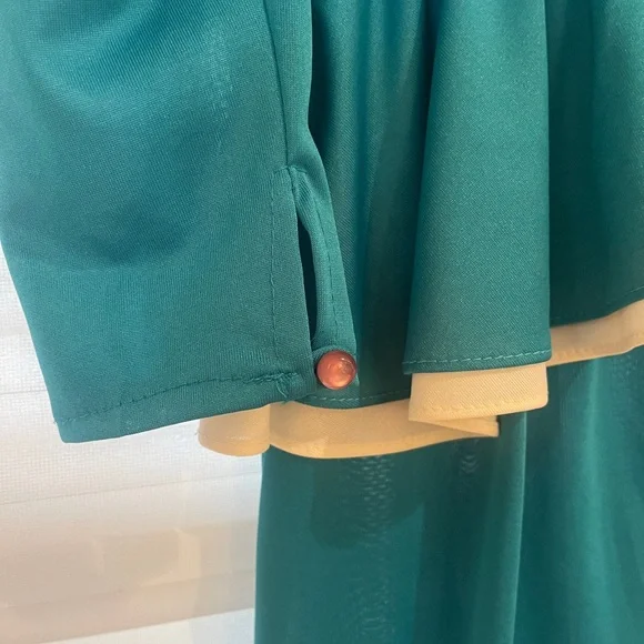 Elegant Teal Dress with Cream Trim - Picture 2 of 6